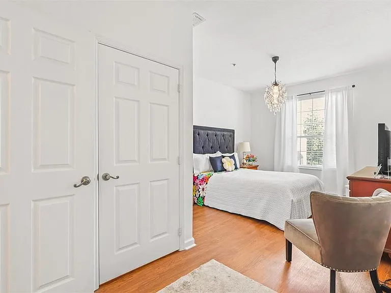 2310 Silver Palm Dr #201 — Photo 14