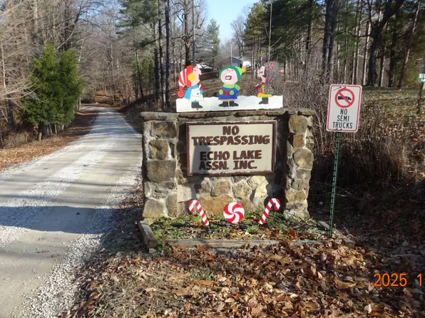 4738 N Echo Lake Cir, Cannelton, IN 47520