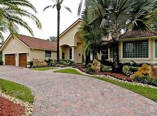 2323 SW 132nd Way, Davie, FL 33325