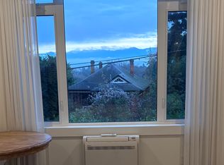 1468 Rockland Ave, Victoria, BC V8S1W1