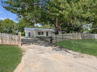 86 Louis Davis Dr, Huntsville, TX 77320