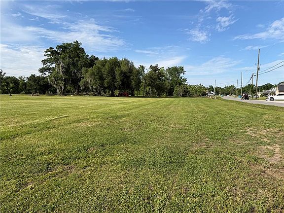 3rd image of 428 Magnolia Ridge Rd