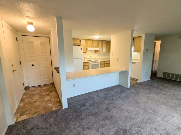 ban1112, 1112-1120 Bank St #1116-24, Bridgeville, PA 15017