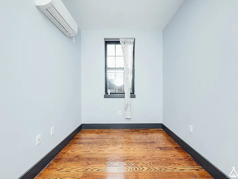 703 Rogers Ave #5B — Photo 4