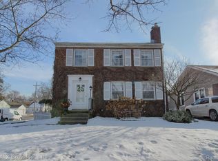 34805 Chestnut St, Wayne, MI 48184