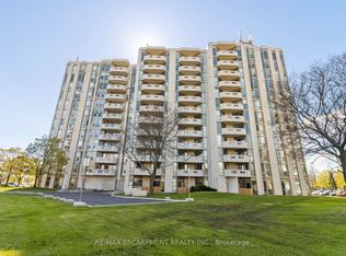 5070 Pinedale Ave #302, Burlington, ON L7L 5V6