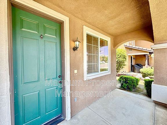 4th image of 31165 Hidden Lake Rd