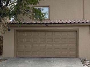 726 Hellenic Dr, Las Cruces, NM 88011