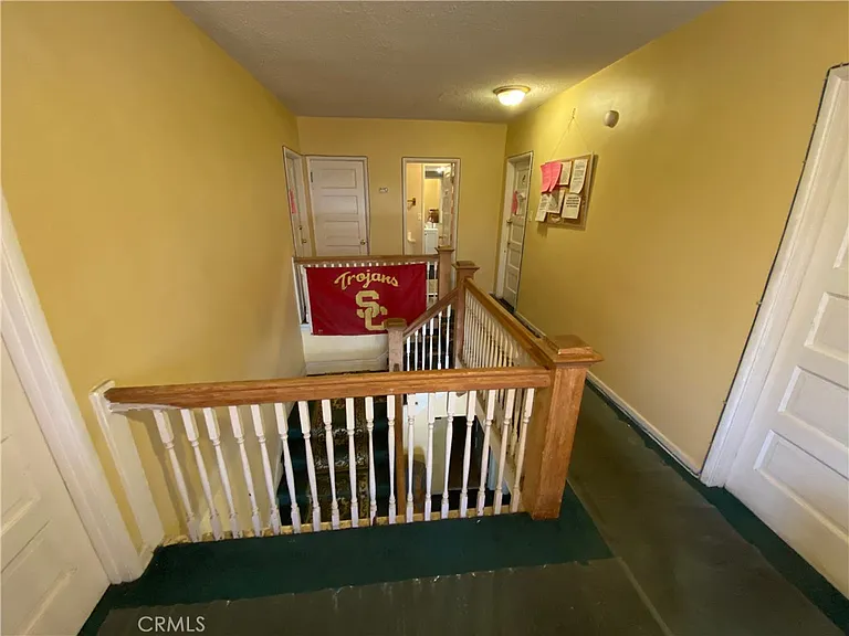 2707 S La Salle Ave #2 — Photo 5