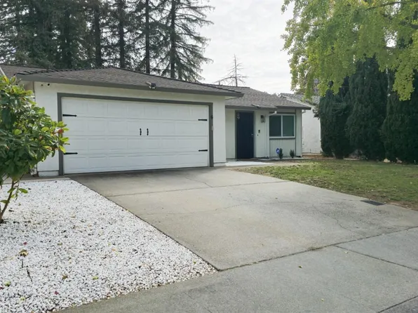 6 Paramount Cir, Sacramento, CA 95823