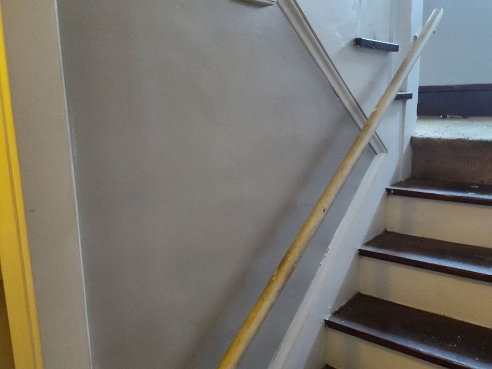 2nd image of 409 Stowers St