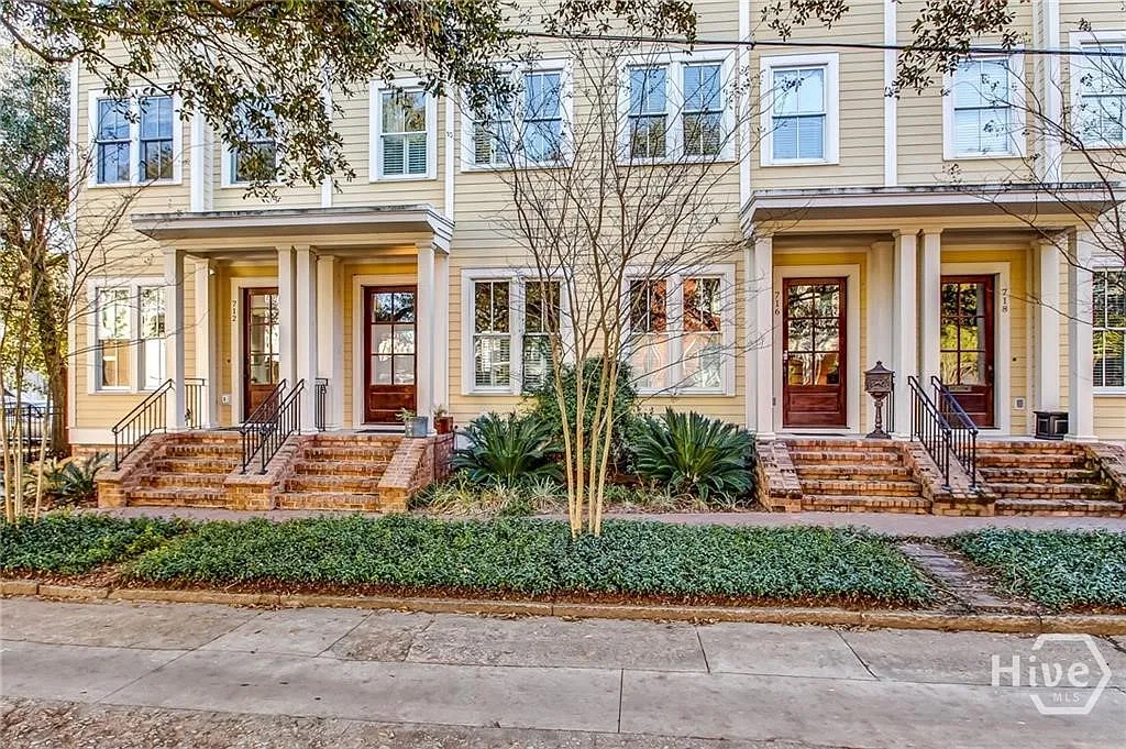 3 bed, 2.5 bath, 1419 sqft, $4,000 — Photo 1