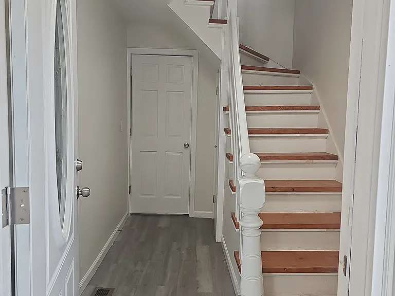 1006 Park St #1 — Photo 4