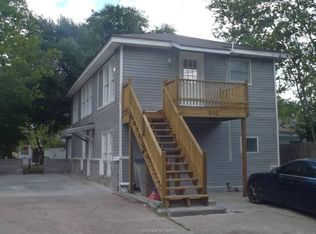 910 Travis St, Bryan, TX 77803