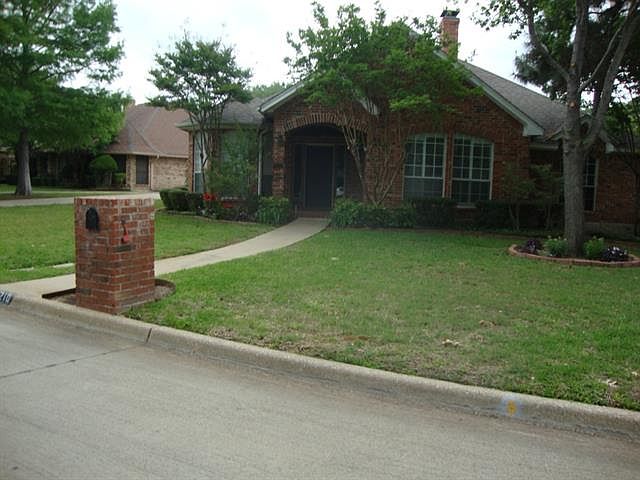 1st image of 2210 Sapphire Dr