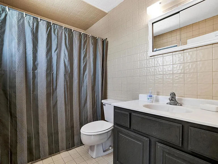 1901 N Riverside Dr — Photo 15