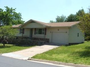 902 W Bower Ave, Harrison, AR 72601