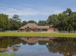 15 Oak Crest Cir, Magnolia, TX 77354