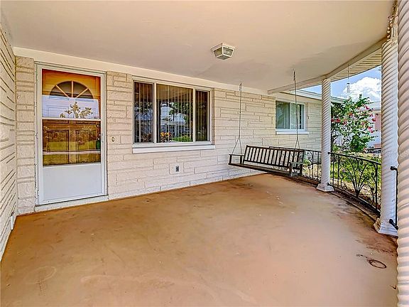 4th image of 3825 Carioca Rd