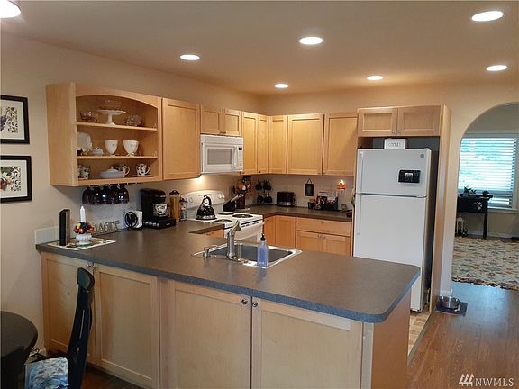 5th image of 2503 270th St