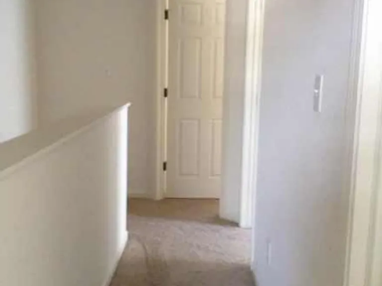 3351 S Oaklawn Cir — Photo 8