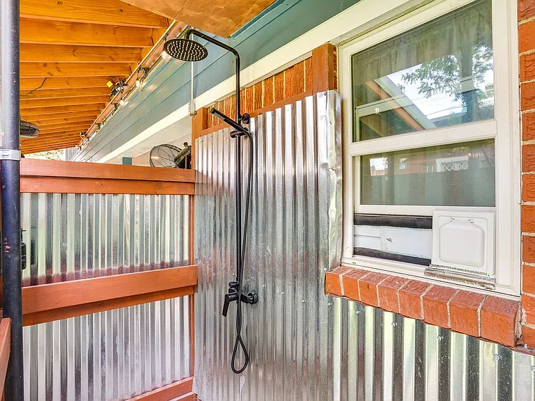 6100 Price Dr #ID1587643P — Photo 32