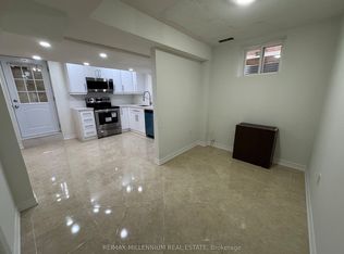 1427 Duval Dr, Mississauga, ON L5V 2W5