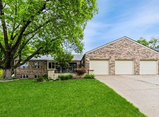 813 36th St, West Des Moines, IA 50265