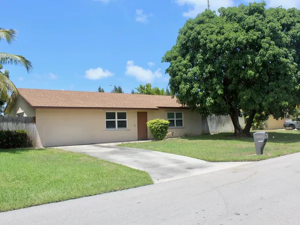 1605 Sherwood Drive, Mangonia Park, FL 33407