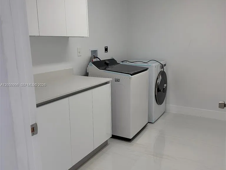 13895 SW 22nd St — Photo 7