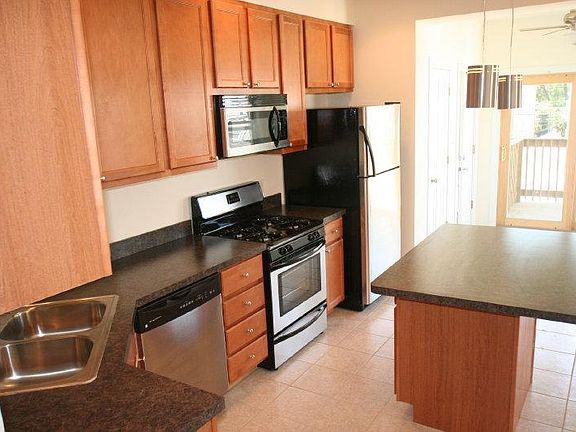 4th image of 2-4316 N Sacramento Dr #2