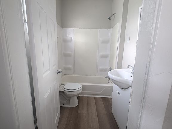5th image of 1666-1668 S Talbott St