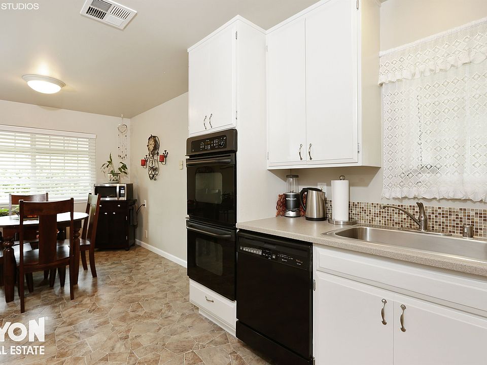 2nd image of 6665 Silverthorne Cir