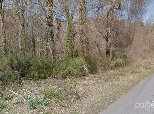2711 N Ashe Ave, Newton, NC 28658