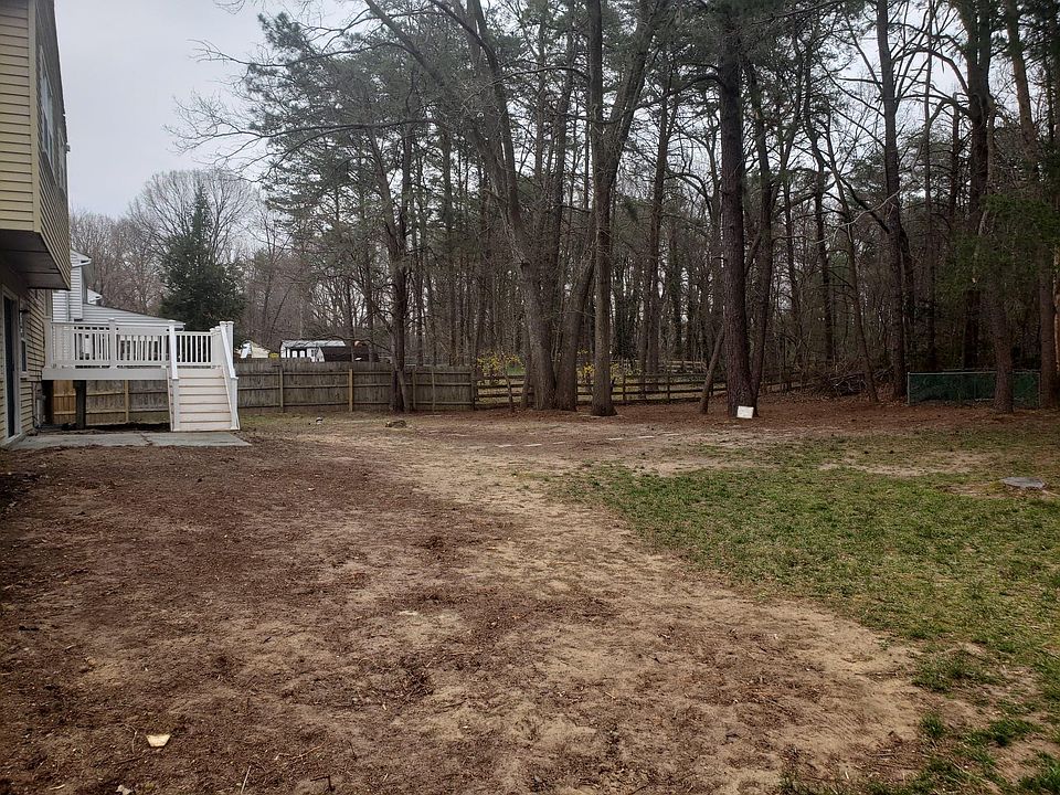 2nd image of 1627 Severn Run Ct