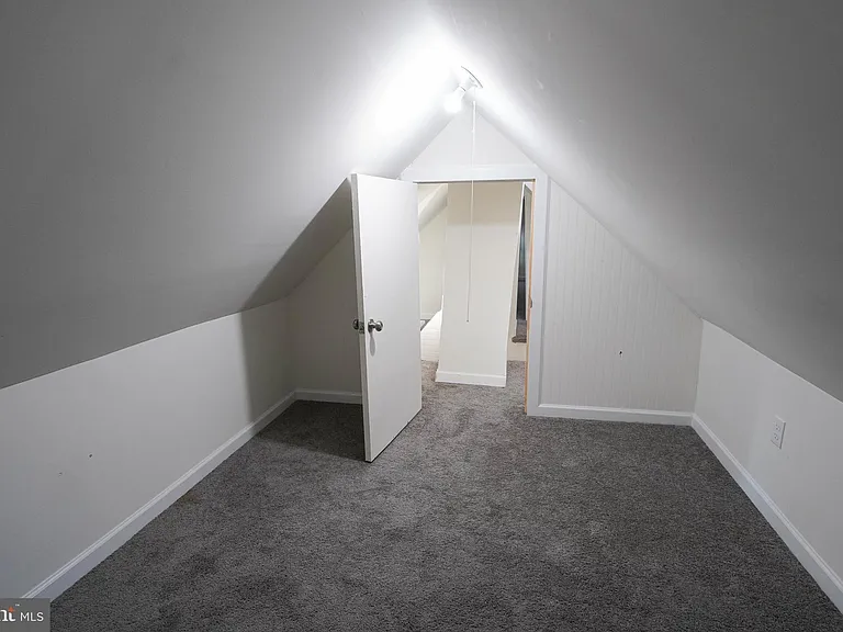 231 Newton St #B — Photo 12