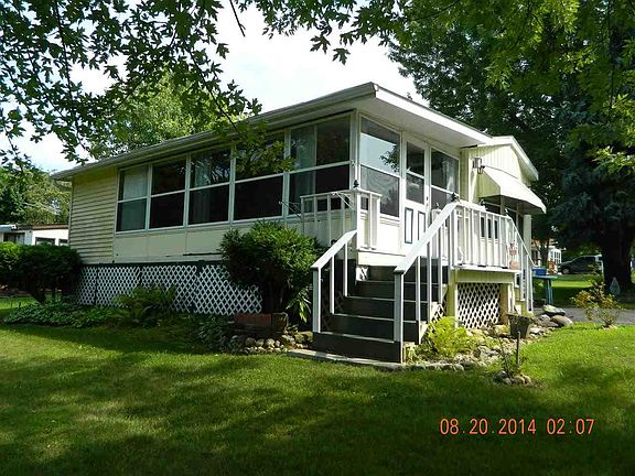 2nd image of 337 Skyline Dr #337
