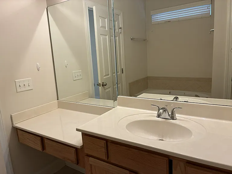 808 Pisgah Park — Photo 14