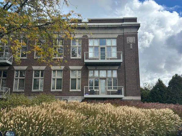 1000 2nd St Unit 305, Fairport Harbor, OH 44077