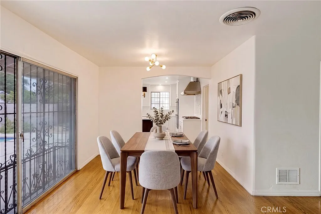 4 bed, 1613 sqft, $4,500 — Photo 4