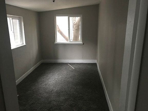 5th image of 661 N Sunrise Ave