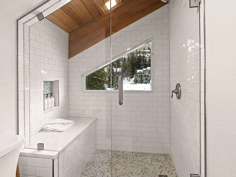 122 W Meadow Dr — Photo 10