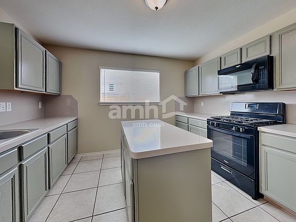 4th image of 20927 Banyan Crest Ln
