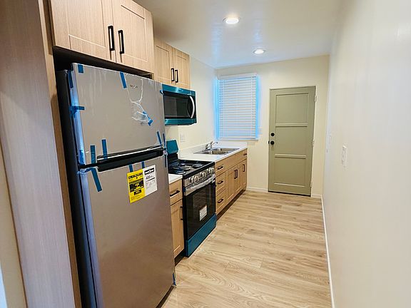 4th image of 2365 30th St APT 2