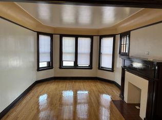 148 W 14th St #1E, Chicago Heights, IL