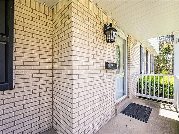 3rd image of 14275 Wayne Dr