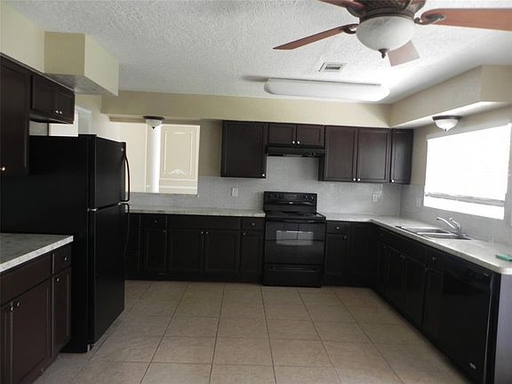 4th image of 11602 Breezy Knoll Dr