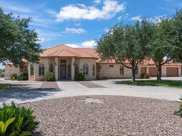 104 The Oak, Del Rio, TX 78840