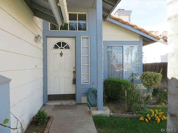 4th image of 27703 Genevieve Dr