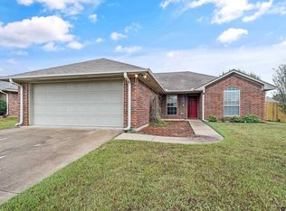 11194 Meadows Dr, Flint, TX 75762